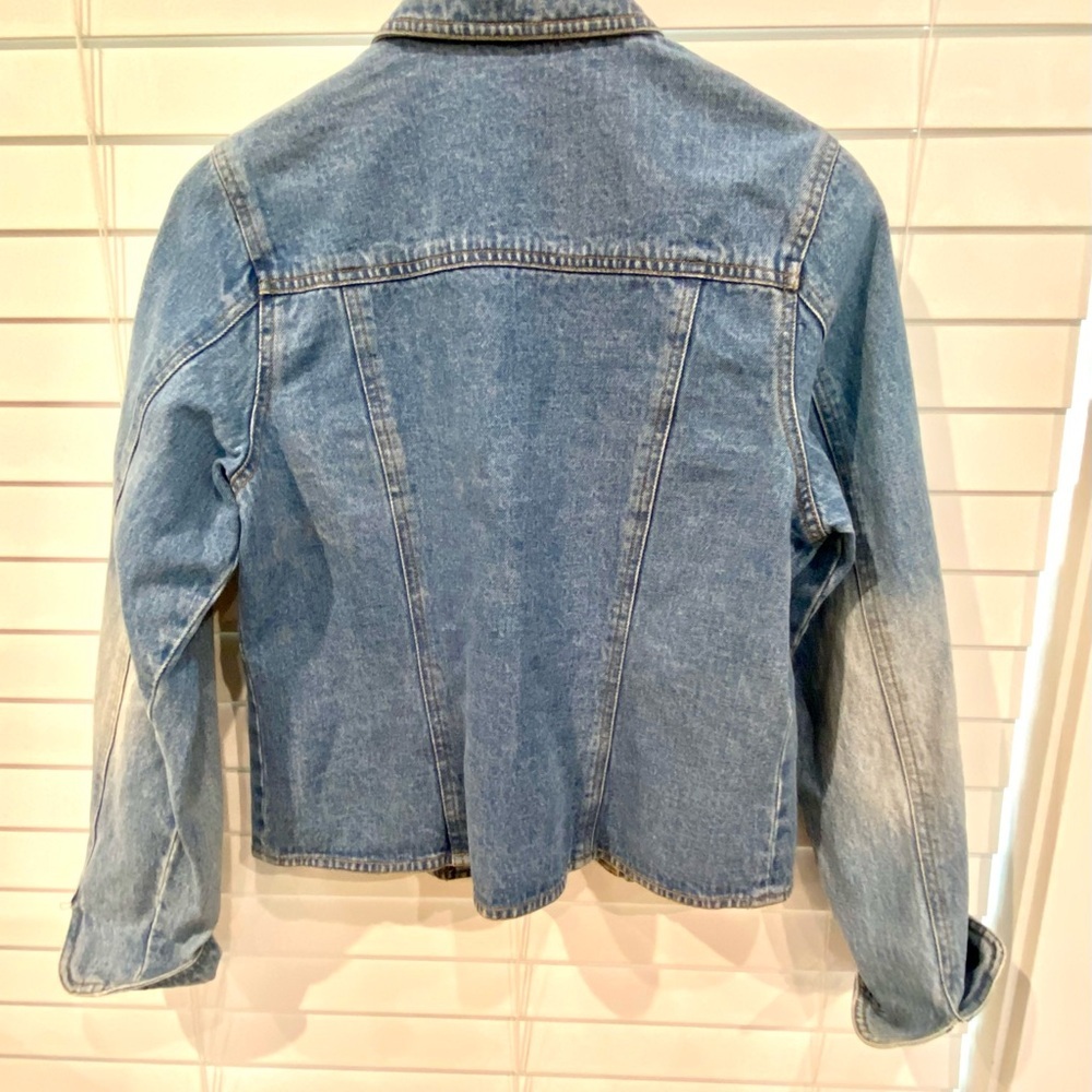 Unbranded denim jacket womens size M. No label for care instructions. Great cond - Picture 4 of 7
